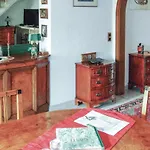 3 Bedroom Beautiful In E-38644 דירה