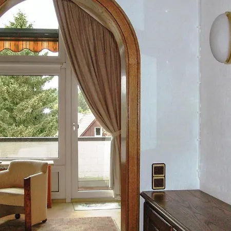 3 Bedroom Beautiful In E-38644 * Goslar