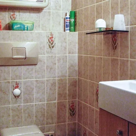 3 Bedroom Beautiful In E-38644 * Goslar