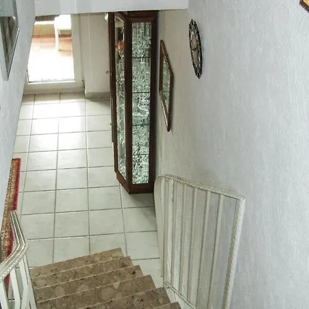 3 Bedroom Beautiful In E-38644 Goslar