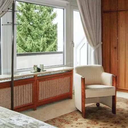 3 Bedroom Beautiful In E-38644