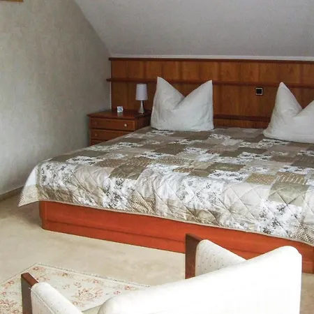 3 Bedroom Beautiful In E-38644 Apartment *